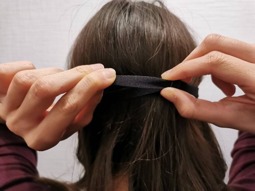 Auf diese Weise lässt sich die Mavogel Maske an den Kopfumfang anpassen